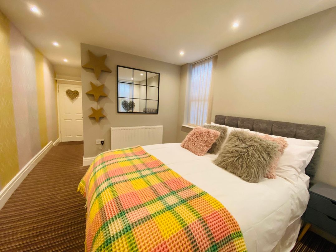 Blackpool 4 Beds Sleeps 10 Pet Friendly