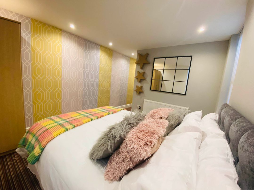 Blackpool 4 Beds Sleeps 10 Pet Friendly