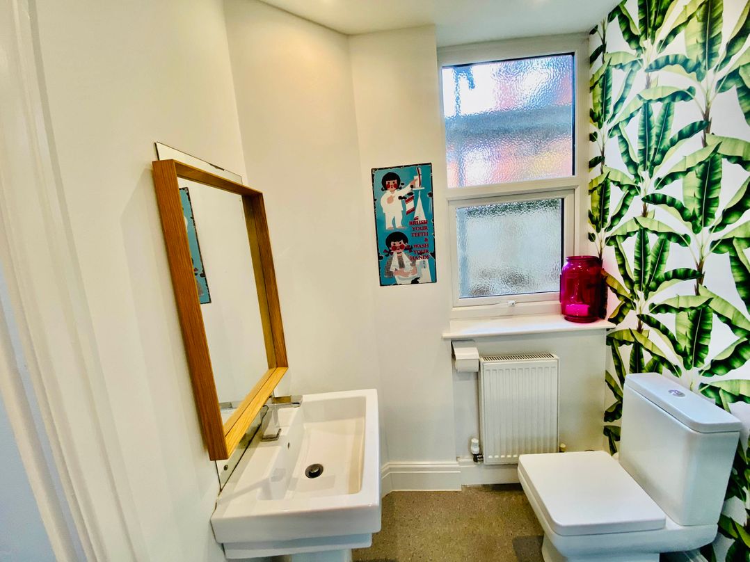 Blackpool 4 Beds Sleeps 10 Pet Friendly