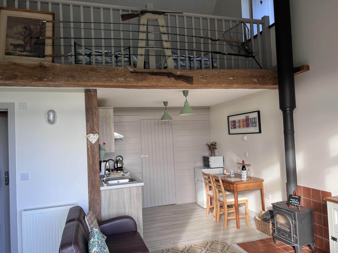 Poachers Hut 1Bed Cottage Sleeps 2 Pet Friendly