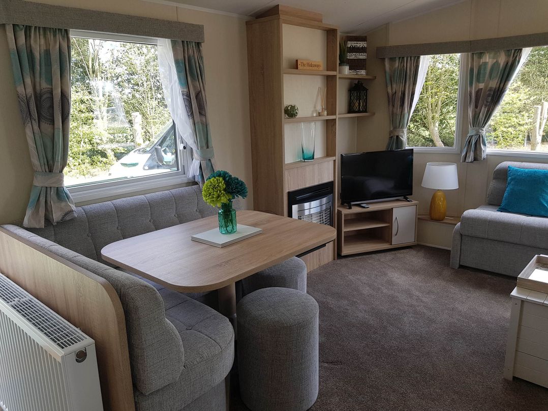 Caravan Sleeps4 Pet friendly with Parking Available