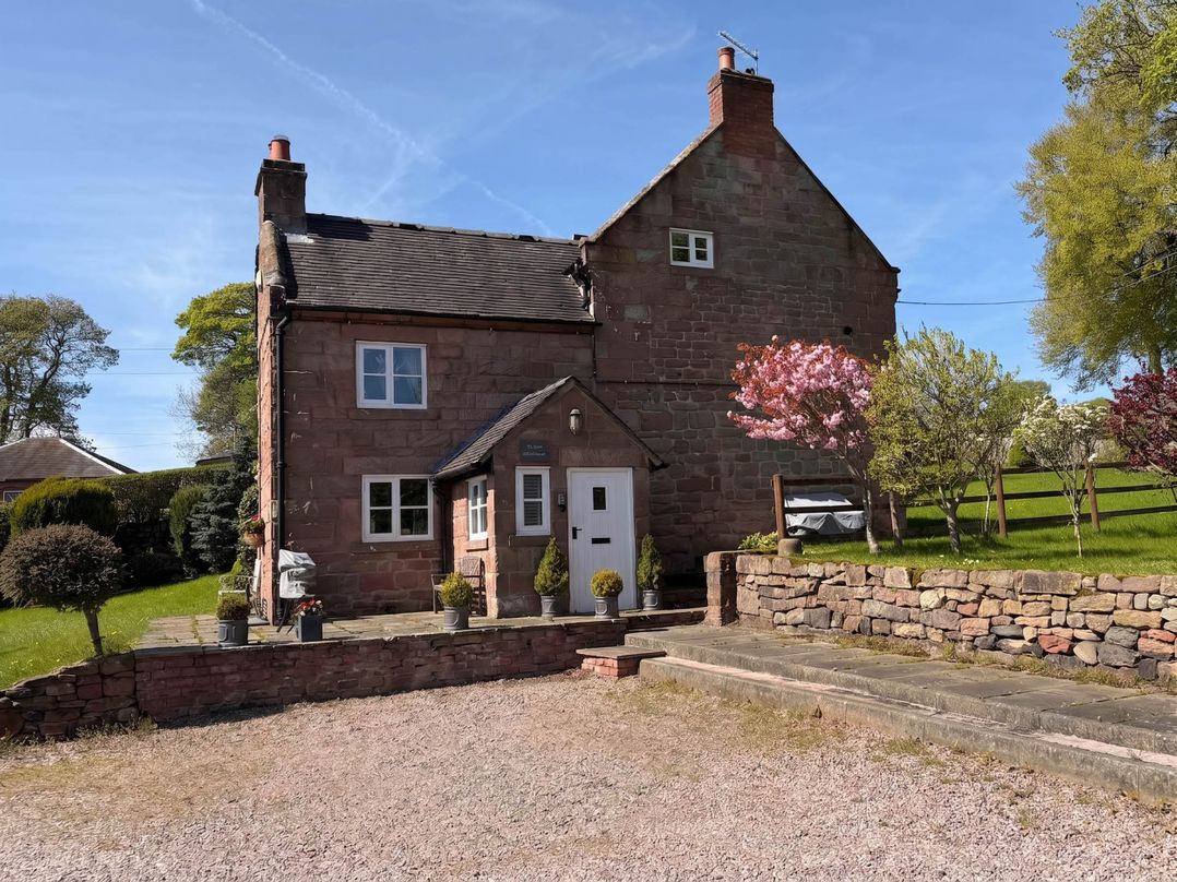 Farmhouse Sleeps 5 Near Alton Towers Peak District
