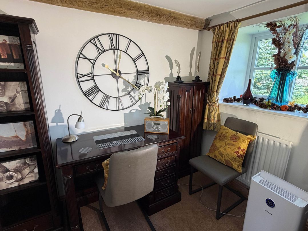 Farmhouse Sleeps 5 Near Alton Towers Peak District