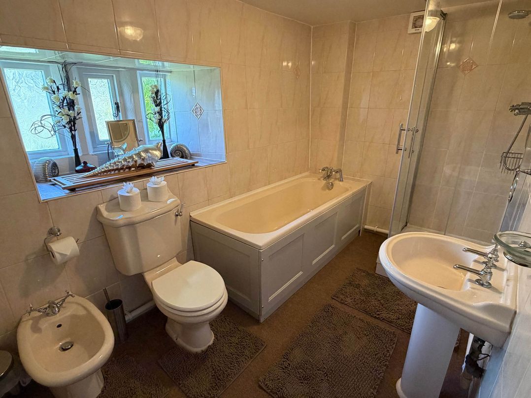 Farmhouse Sleeps 5 Near Alton Towers Peak District