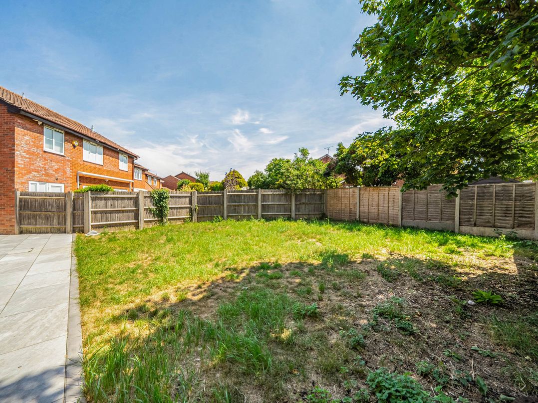 Aylesbury Sleeps 6 Parking Central Location