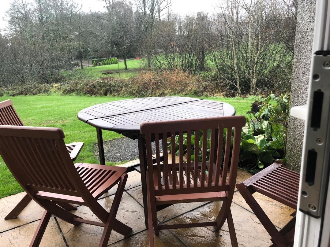Cosy 3 Bedroom House on Cornish estate with pool