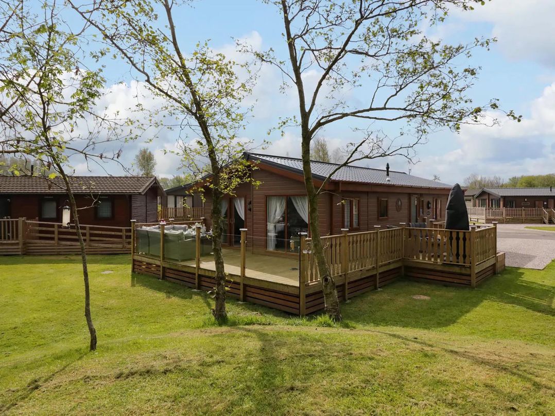 Lakeland Lodge 3Bed 2 Bath Private Patio