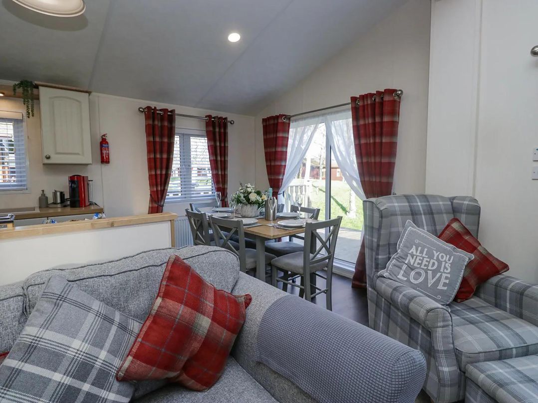 Lakeland Lodge 3Bed 2 Bath Private Patio
