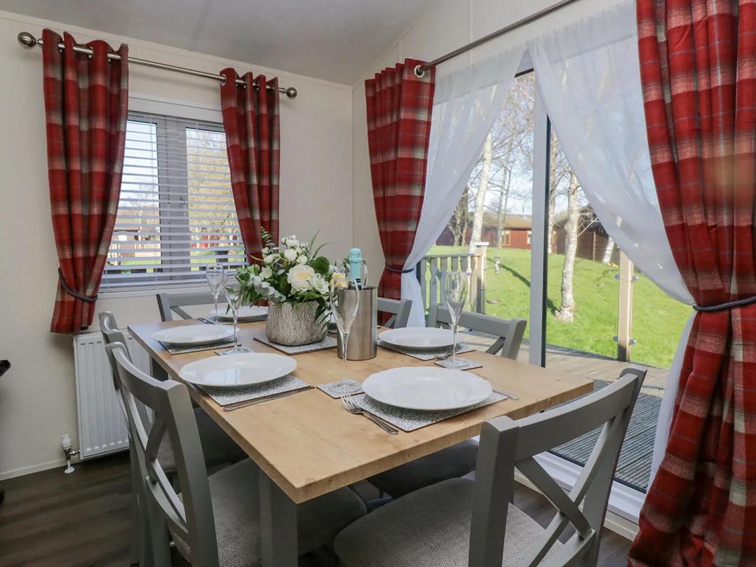 Lakeland Lodge 3Bed 2 Bath Private Patio