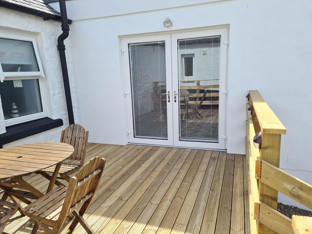 Beautiful 2Bed semi rural cottage enclosed garden