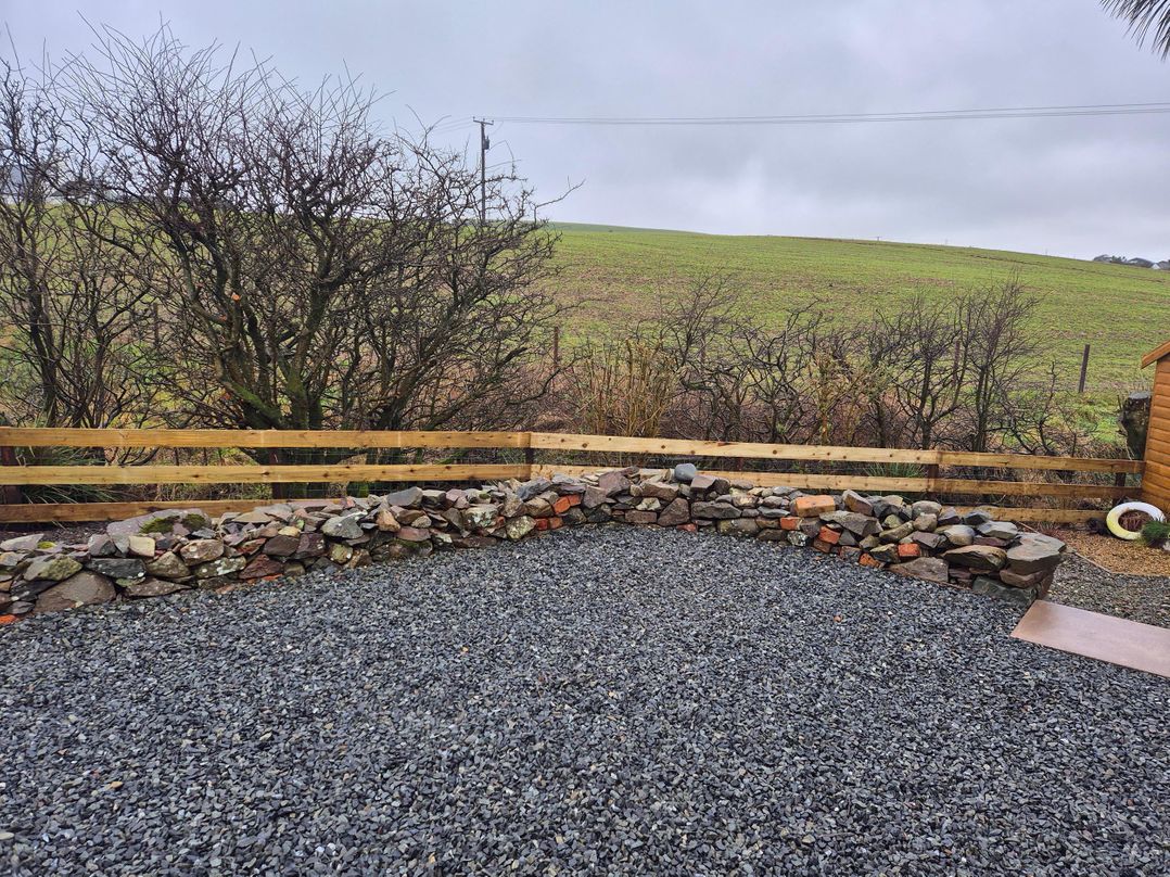 Beautiful 2Bed semi rural cottage enclosed garden