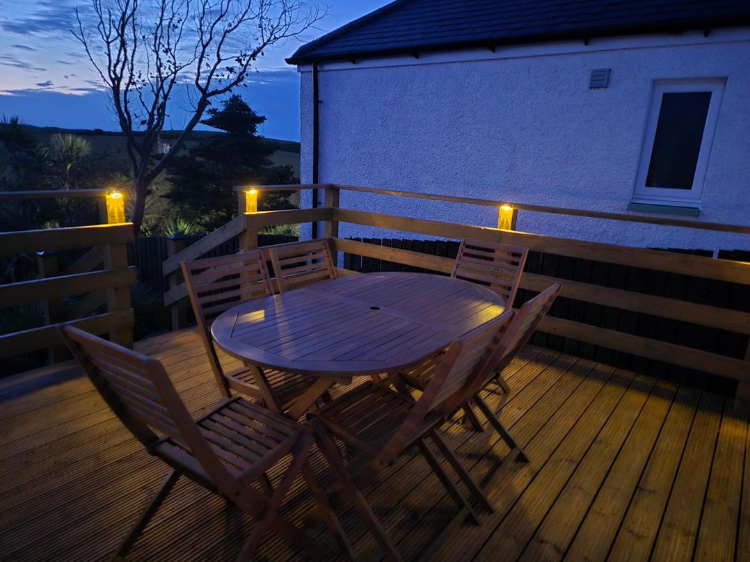 Beautiful 2Bed semi rural cottage enclosed garden