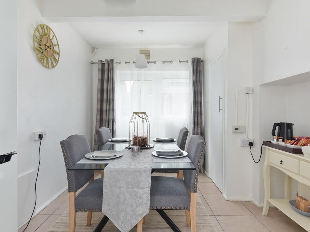 Suspire House Sleeps 6 Garden Bbq Coastal retreat
