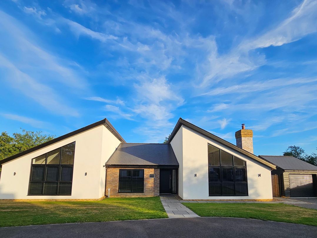 Luxury Kent Bungalow Retreat Sleeps 12
