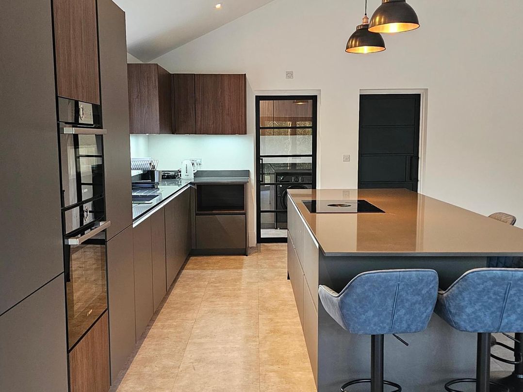 Luxury Kent Bungalow Retreat Sleeps 12