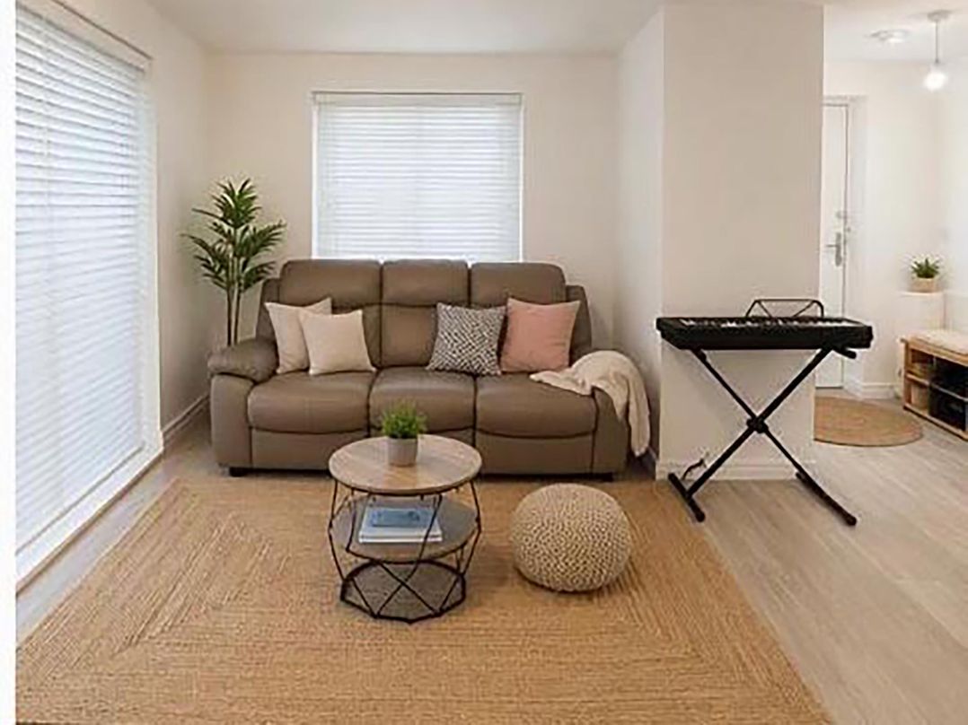 House Sleeps 6 with Garden and Parking