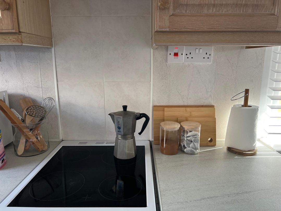 Beach Chalet 2 Bedrooms 4 Guests Parking