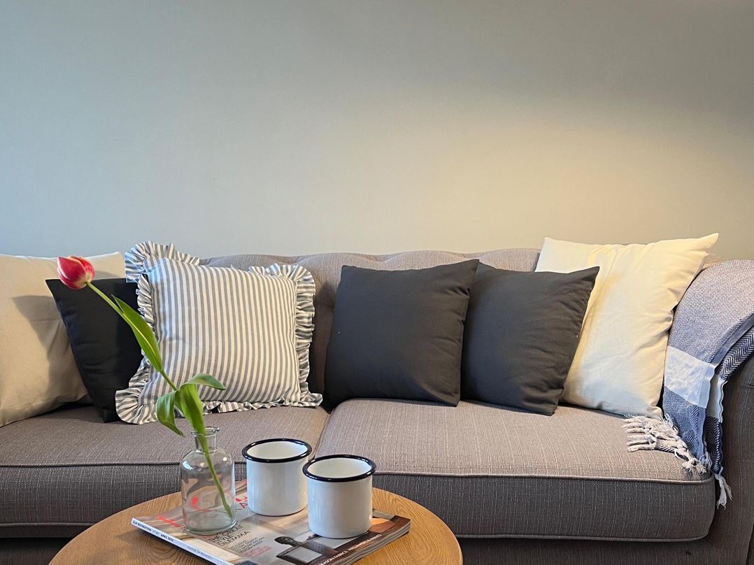 Beach Chalet 2 Bedrooms 4 Guests Parking