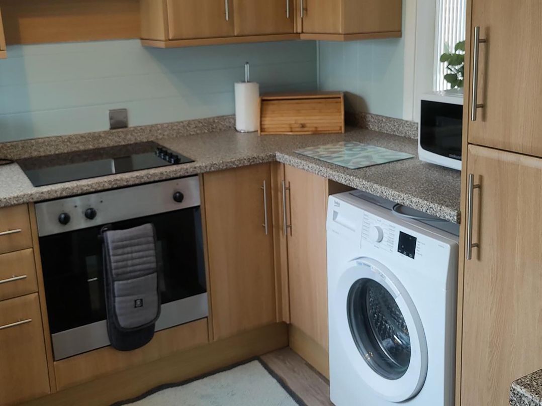 Split Level Bungalow Sleeps4 Close to walks