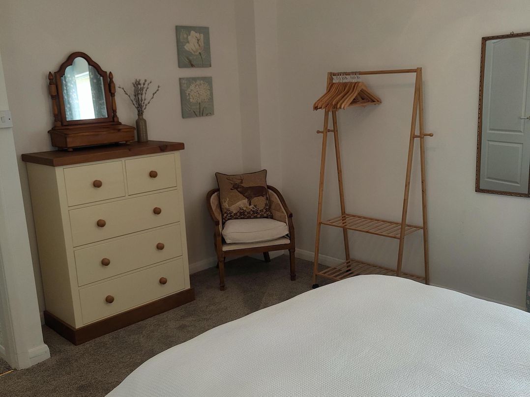 Split Level Bungalow Sleeps4 Close to walks