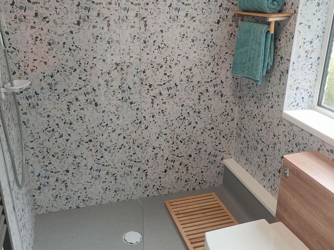Split Level Bungalow Sleeps4 Close to walks