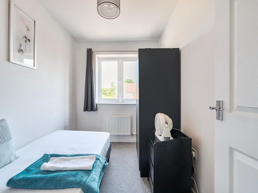House Sleeps 6 Enclosed Garden Pet Friendly