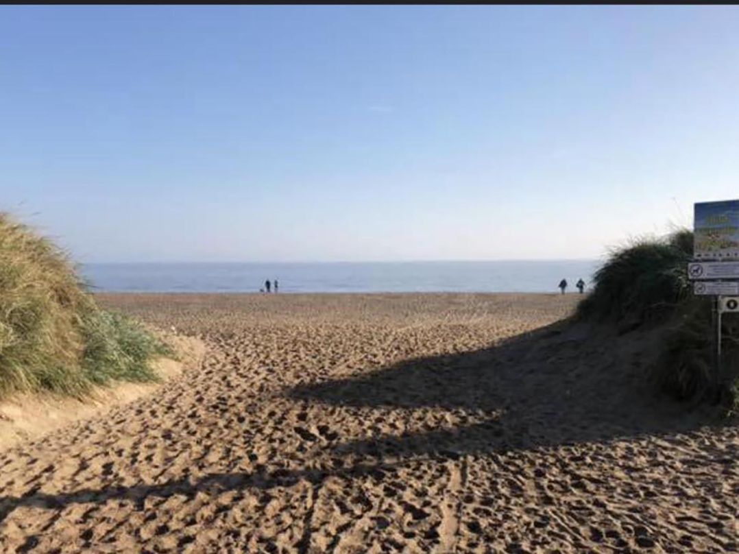 Sandy Paws Dog Friendly Anderby Creek