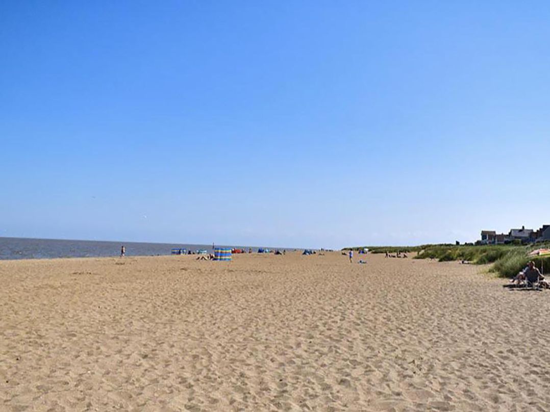 Sandy Paws Dog Friendly Anderby Creek