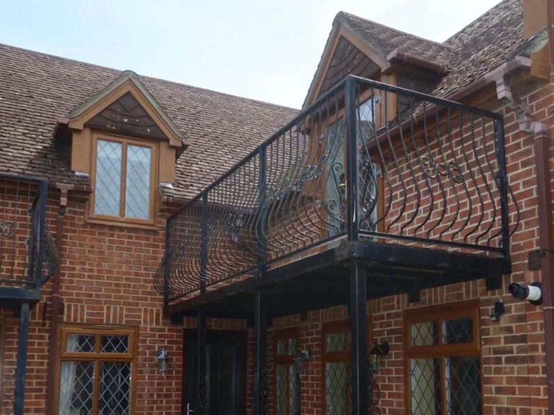 Lymington Seaside Cottage Retreat