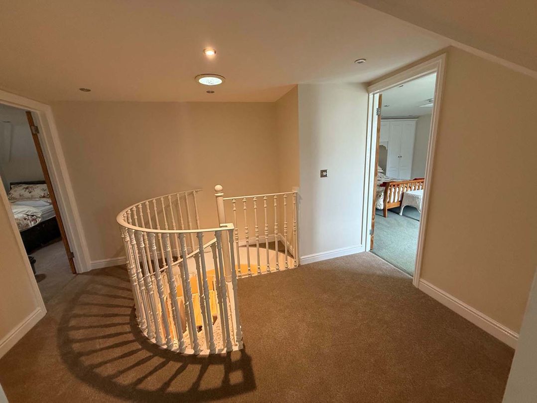 Lymington Seaside Cottage Retreat