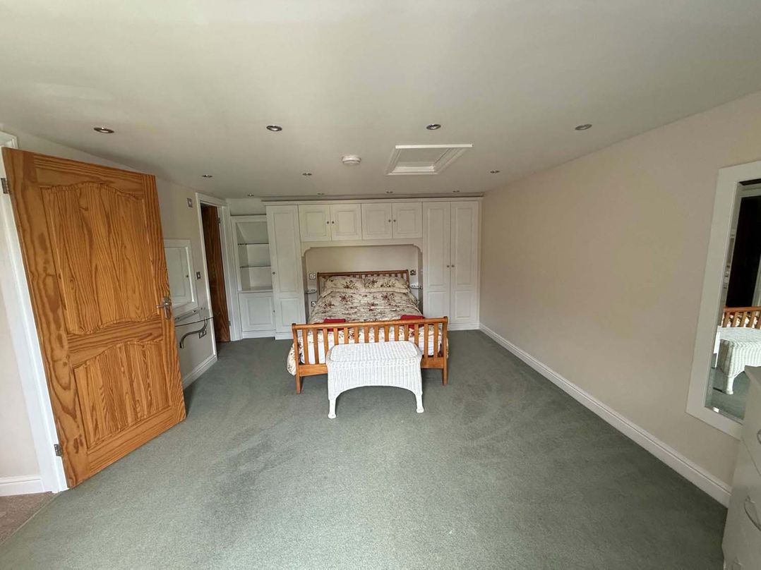 Lymington Seaside Cottage Retreat