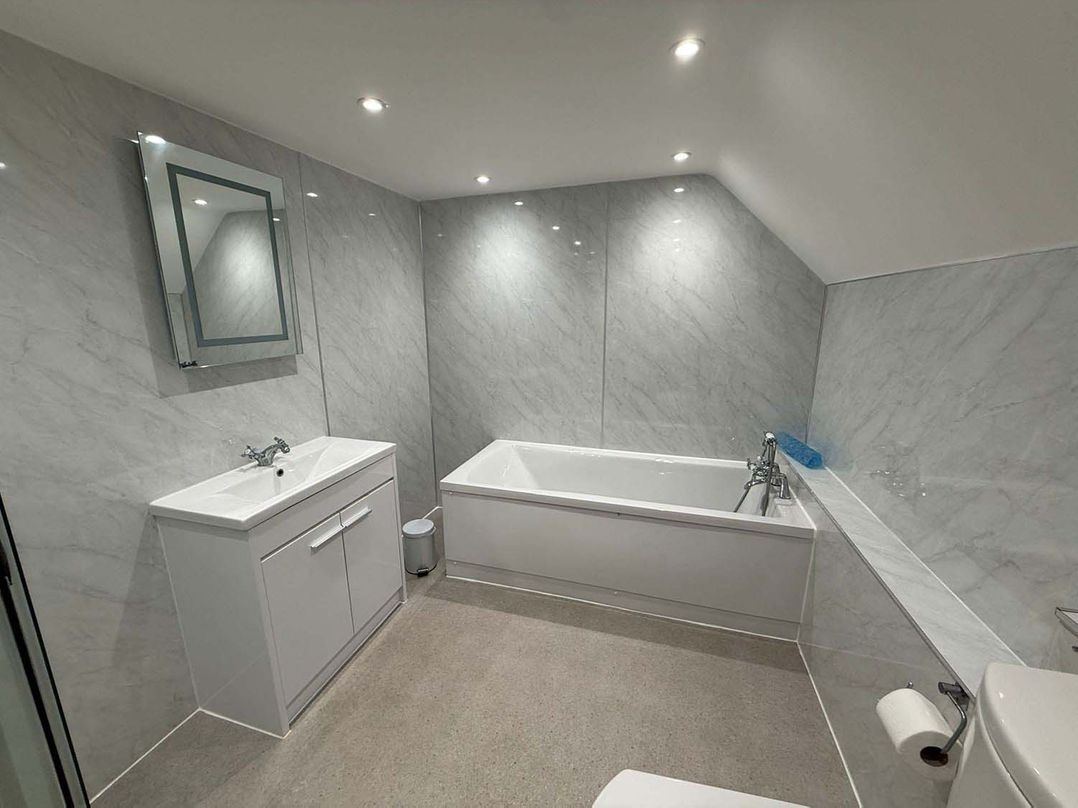 Lymington Seaside Cottage Retreat