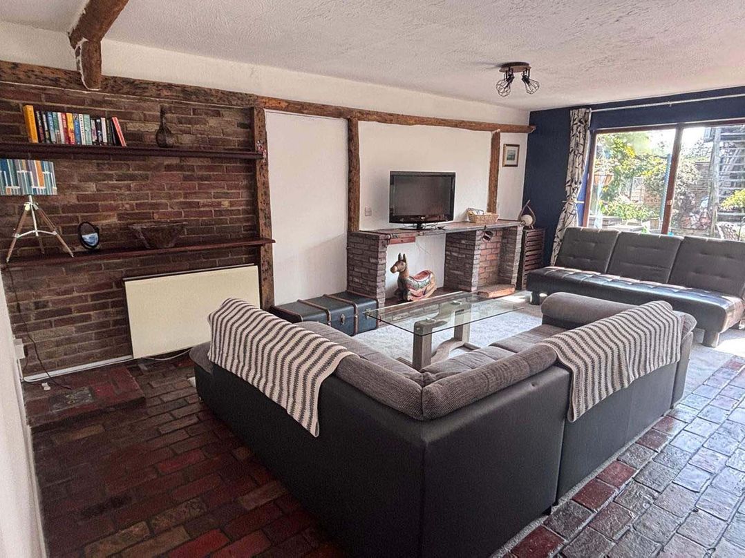 Studio Sleeps 5 with in picturesque Chiddingly
