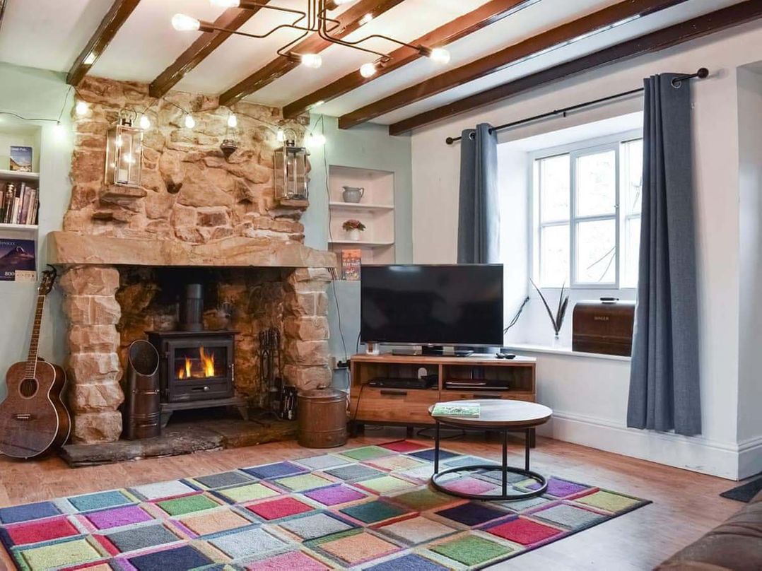 Four bed cottage large garden dog friendly