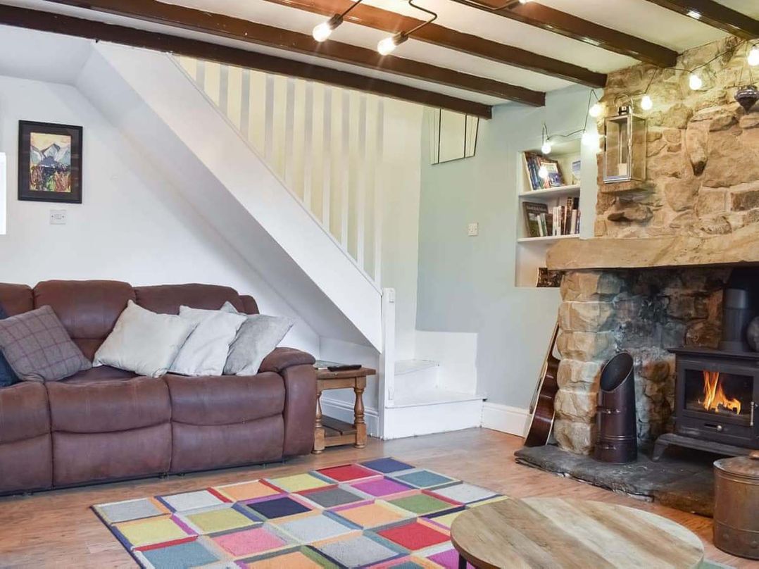 Four bed cottage large garden dog friendly