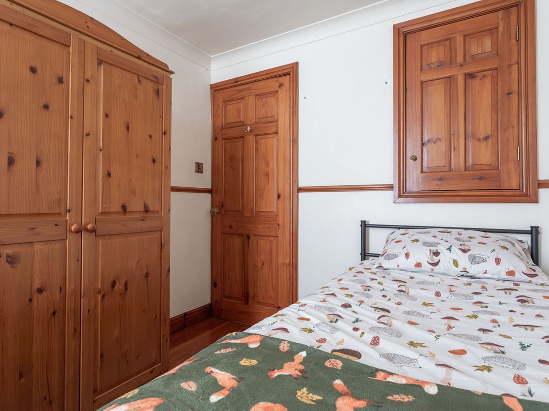 Haworth Village House Sleeps 6 Parking Pets
