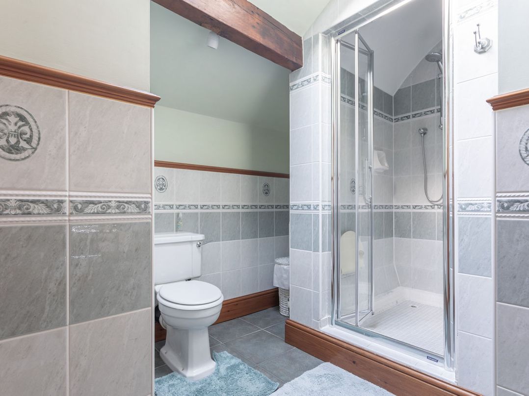 Haworth Village House Sleeps 6 Parking Pets