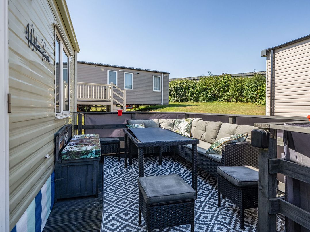 3 Bed Sleeps 8 Sea View Pets Parking