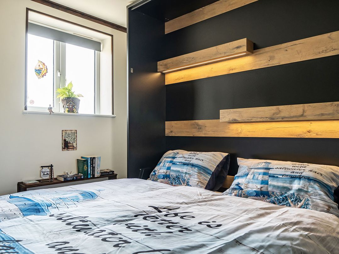 Studio Sleeps 2 with Parking and Garden
