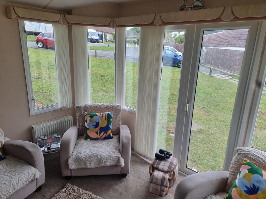 Chalet Sleeps 6 swimming pool
