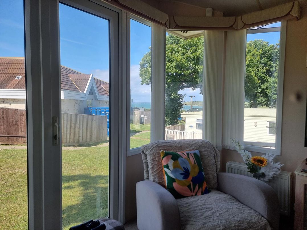 Chalet Sleeps 6 swimming pool
