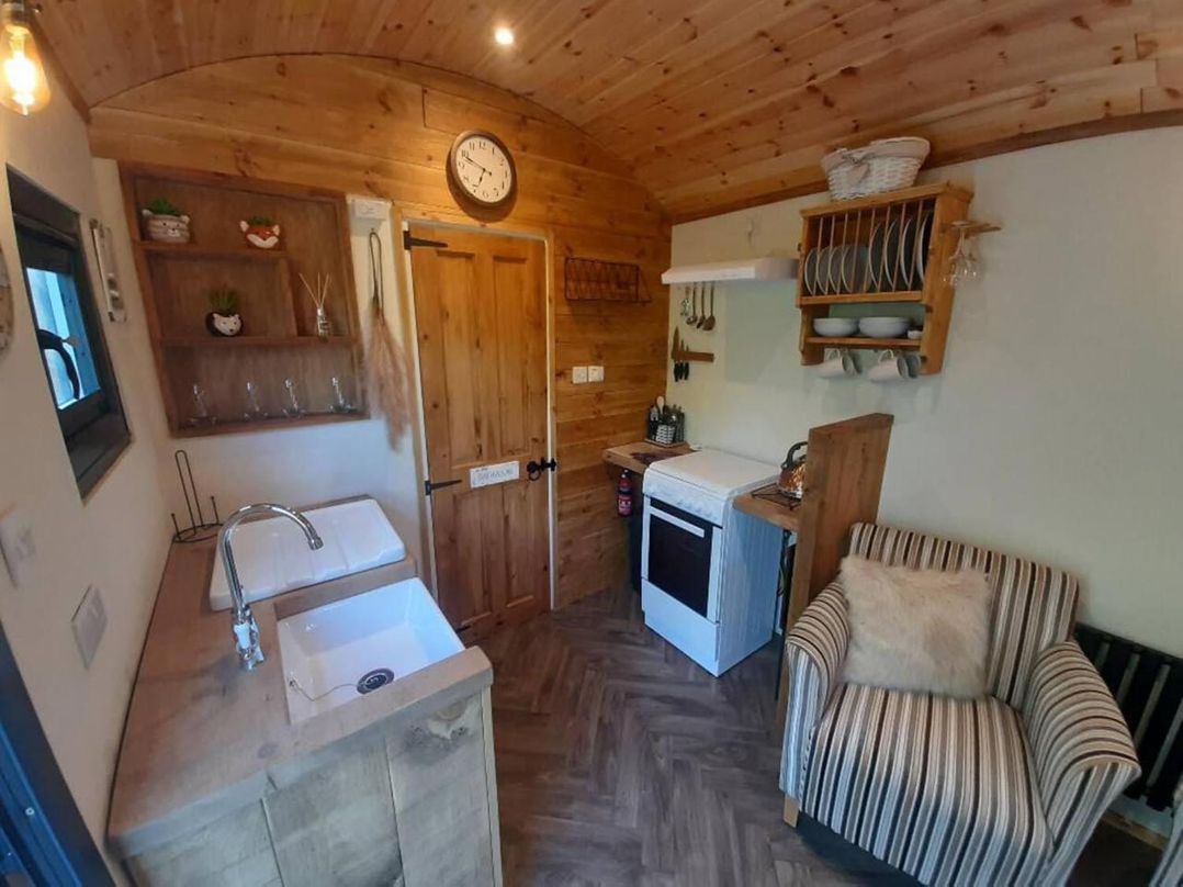 Min yr Afon Cabin  Sleeps2  Hot Tub Parking