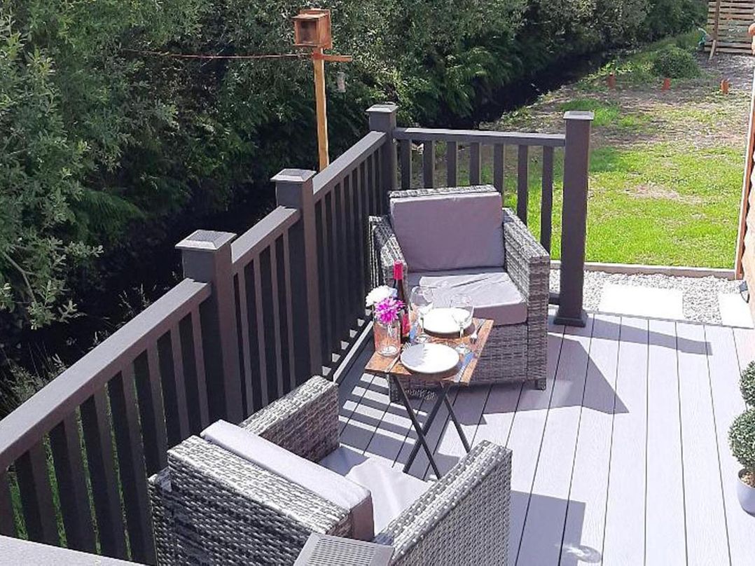 Min yr Afon Cabin  Sleeps2  Hot Tub Parking
