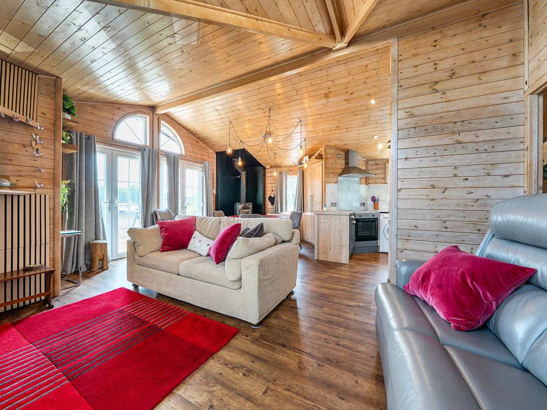 Alpaca Farm Valley Views Sleeps 4 Parking Pets