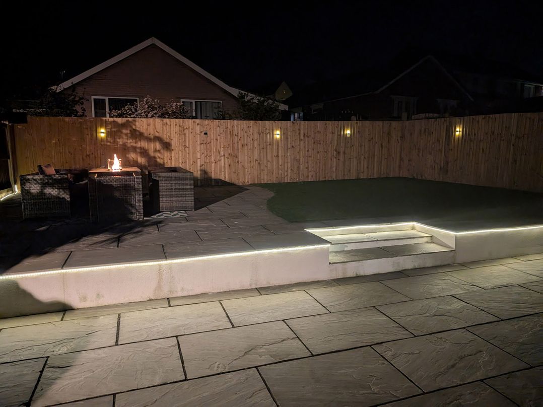 3 Bed Sleeps 5 Garden Parking Pets