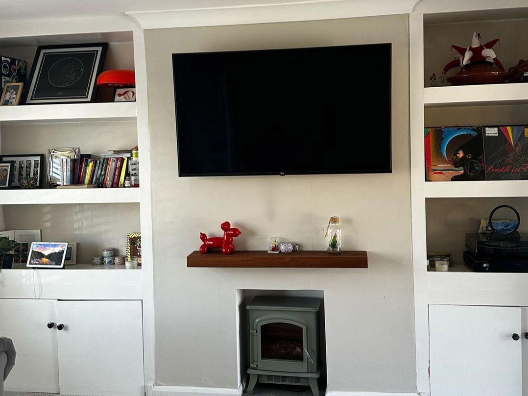 3 Bed Sleeps 5 Garden Parking Pets