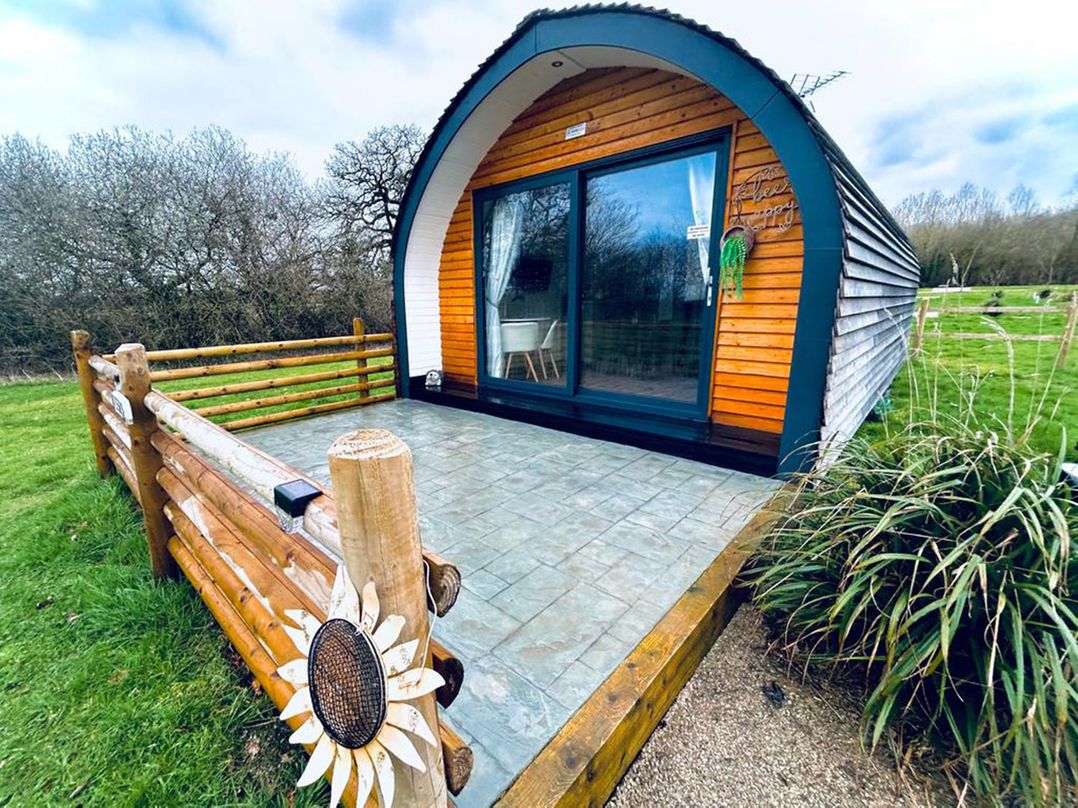 1Bed pod cabin in beautiful surroundings Wrexham