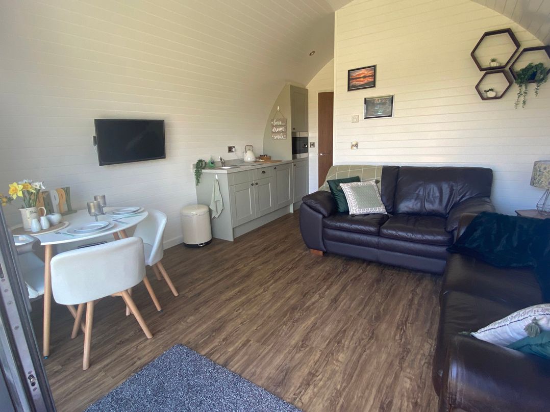 1Bed pod cabin in beautiful surroundings Wrexham