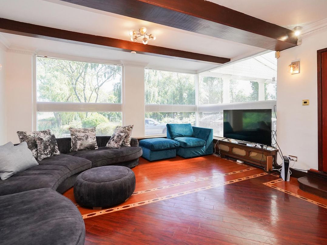 RentMySpaHome with Swimming Pool Hot Tub and Sauna