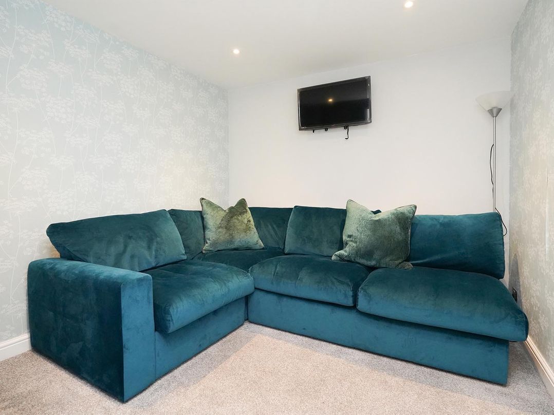 RentMySpaHome with Swimming Pool Hot Tub and Sauna